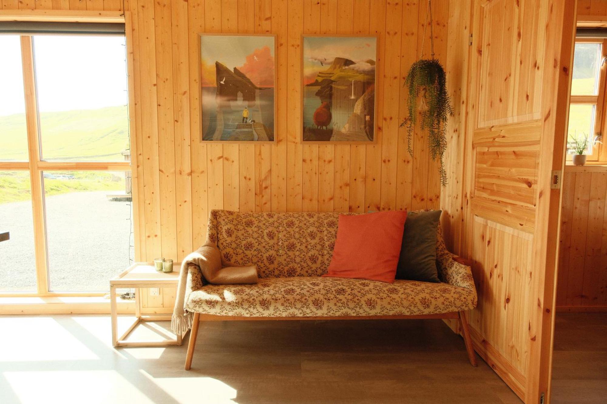 Mulafossur Cottages By Famous Waterfall In Gasadalur מראה חיצוני תמונה
